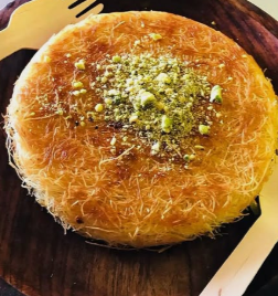 Large Kunafa with Cream and Sauces