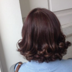 Short hair volume blow-drying for wavy ends