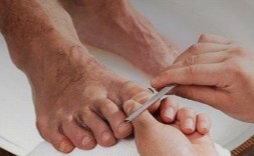 Pedicure + Manicure