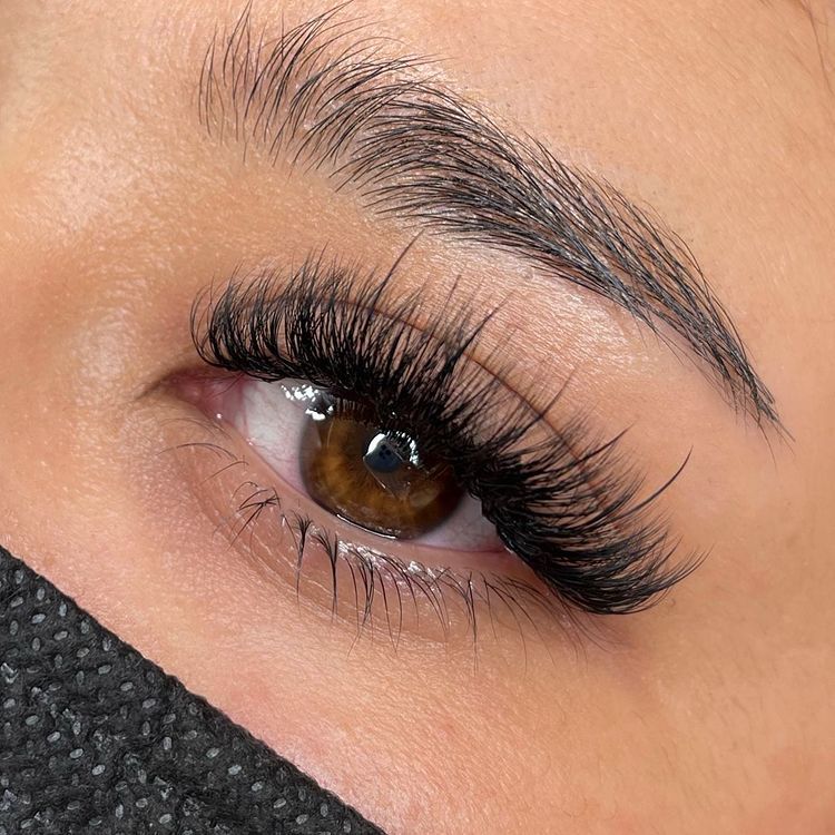 VOLUME | FULL SET EYE LASHES